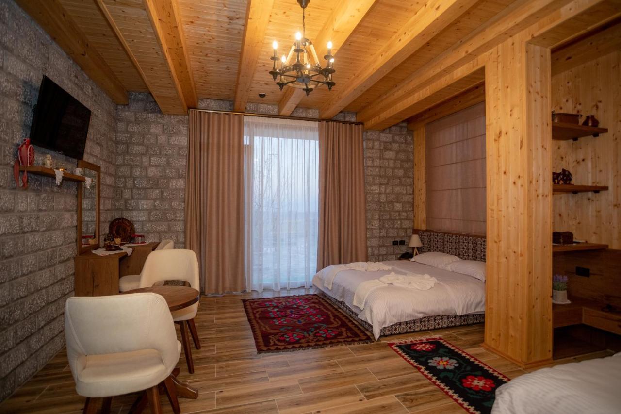 Отель Old House Canaj Экстерьер фото